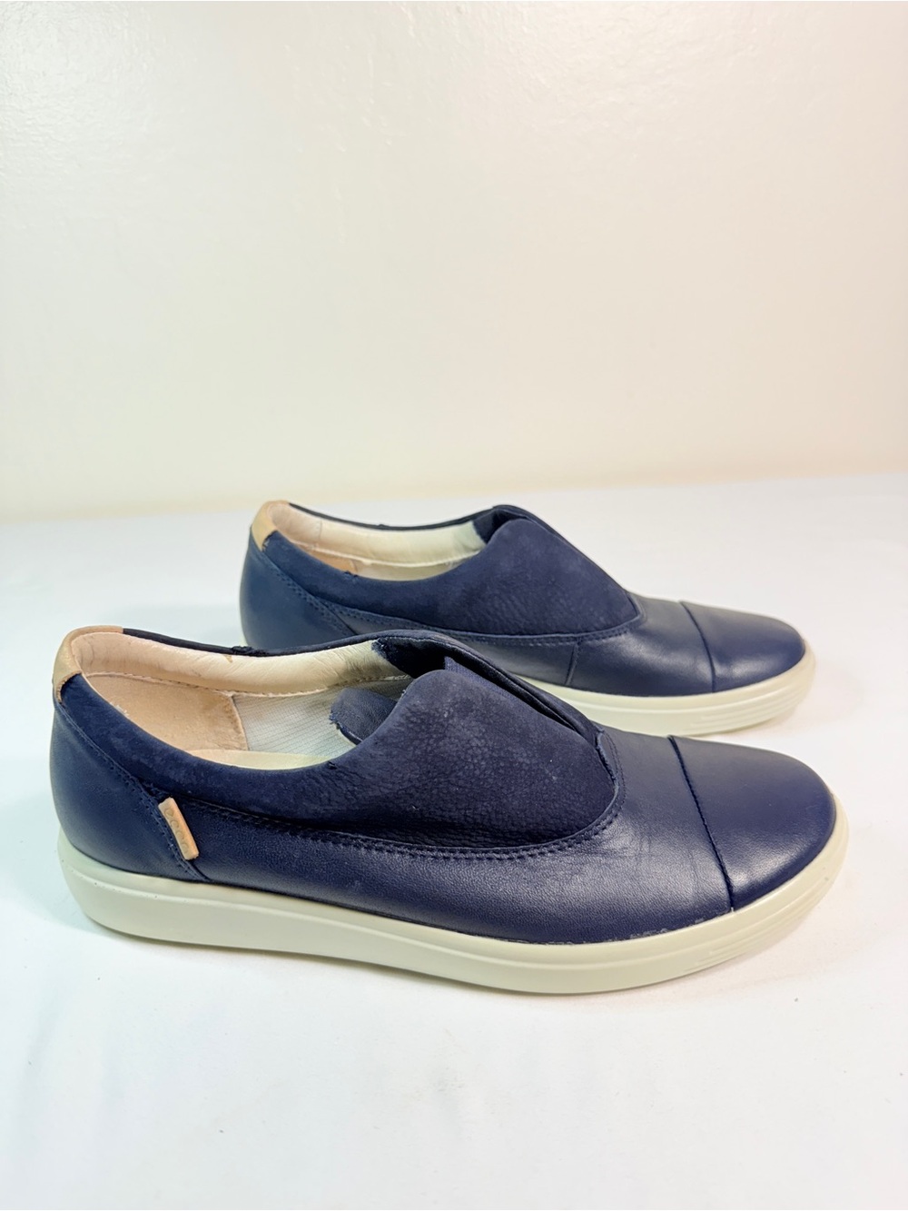 ECCO Soft 7 Navy Leather Nubuck Extra Width Slip-On Sneakers EU 39